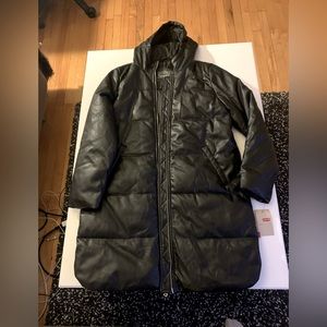 NWT Black Faux Leather LevI’s Puffer Coat, size L